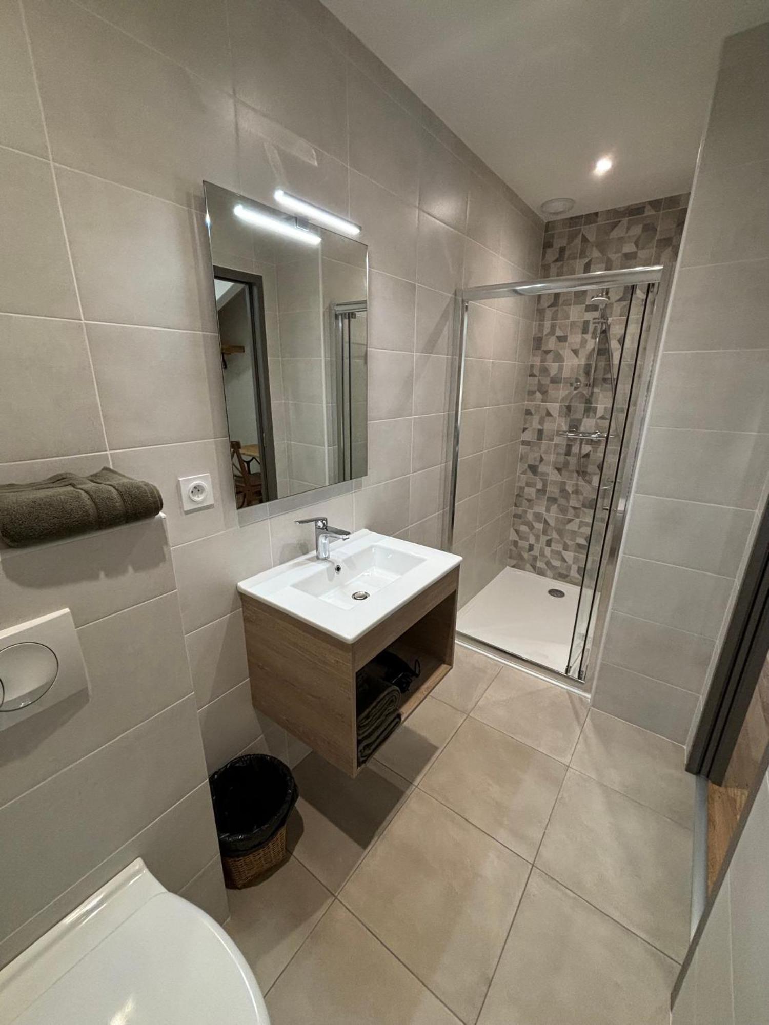 Les Pierres Roses Bed & Breakfast Coise Екстериор снимка